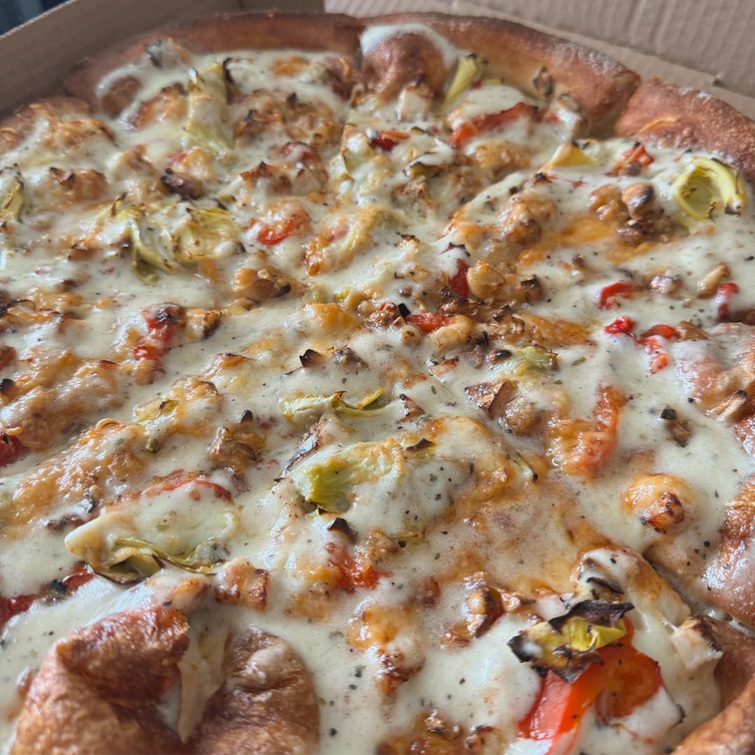 6 Creamy Garlic Chicken Pizza